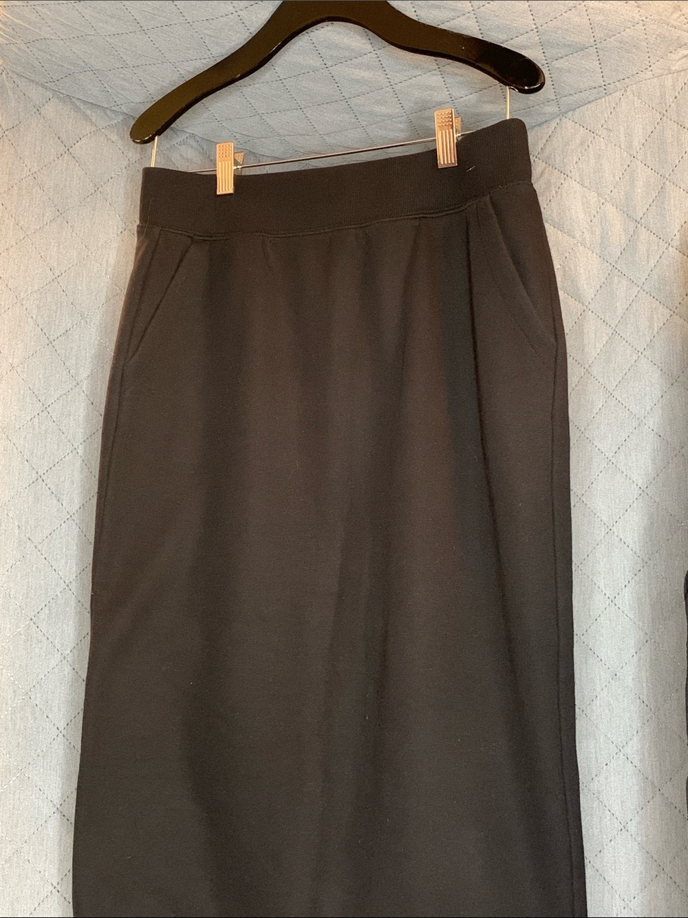 #236 Uniqlo Black Pencil Skirt with Subtle Pocket Detail